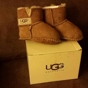 Uggs infant boots